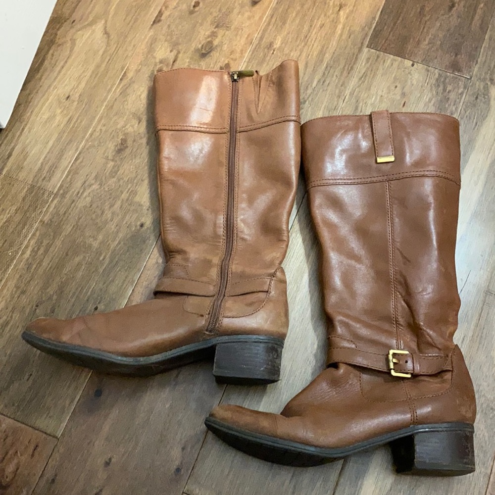 Brown boots size 9 1/2
